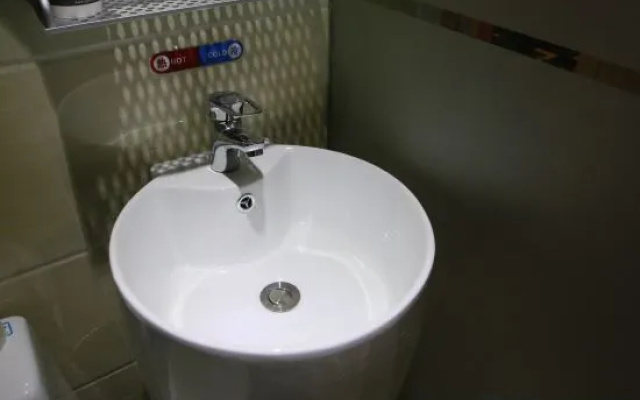 Qingzhu Sanyi Select Hotel (Shanghai Dahua Zhonghuan No. 1 Store) – Bathroom – Shanghai