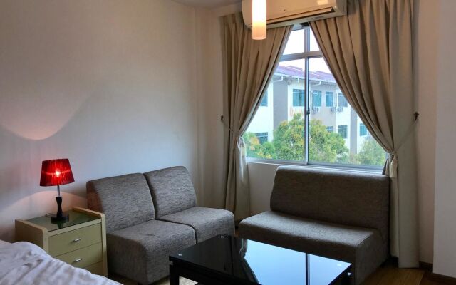 Natol Homestay - Kuching Home Penthouse Airport Road