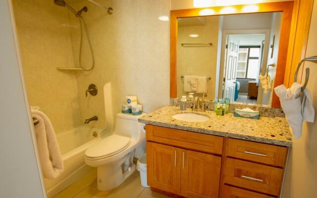 Waikiki Banyan - Ocean View Tower 1 Suite 2210