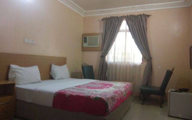 Serob Hotels