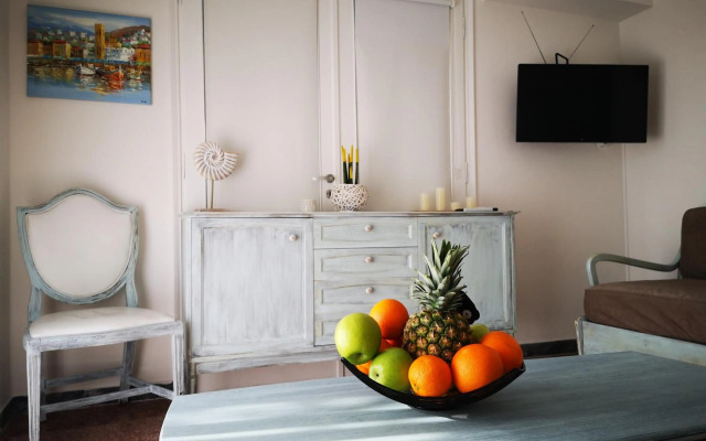 Sea&Sun Glyfada Apartment