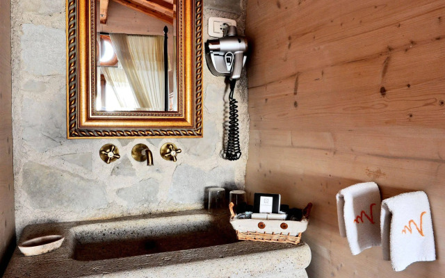 Valdonica Winery & Vineyard Residence