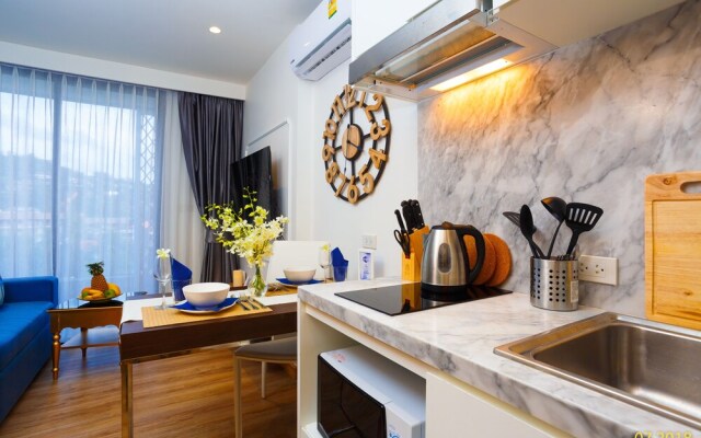 Aristo 2 Beach Front - by Holy Cow 712