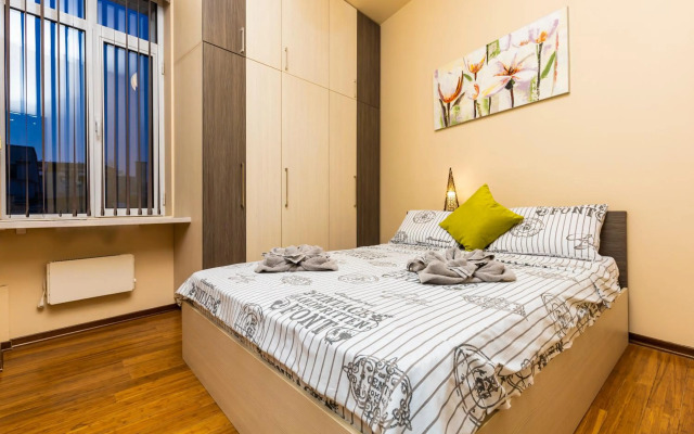 1BD Apartment with a Cute Balcony in Kapana