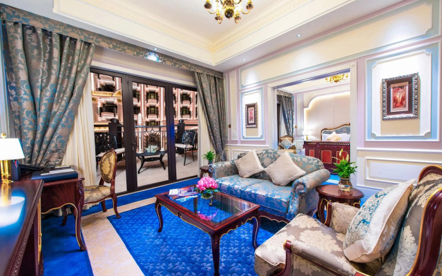 Legend Palace Hotel