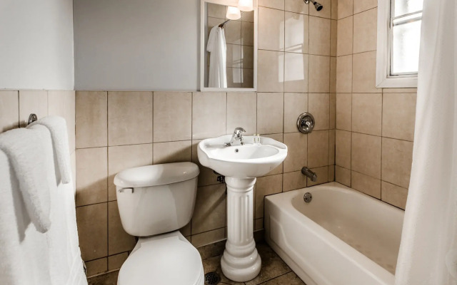 Olux Hotel Motel & Suites