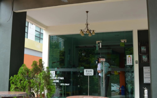 Putra One Avenue Hotel