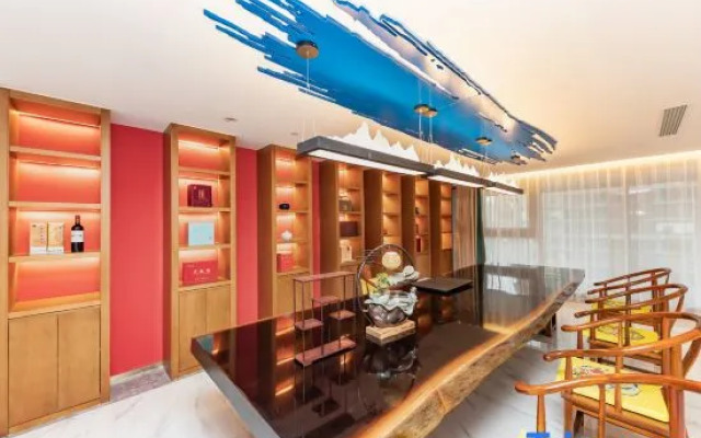 Ji Hotel Nanjing South Railway Station Square