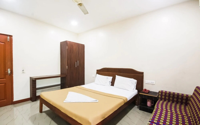 SPOT ON 44152 Lk Residency