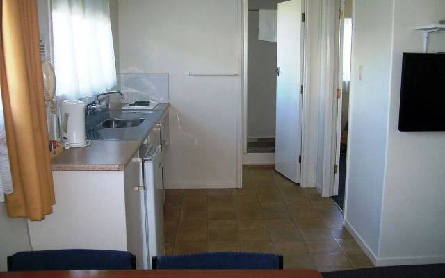 Cedar Court Motel