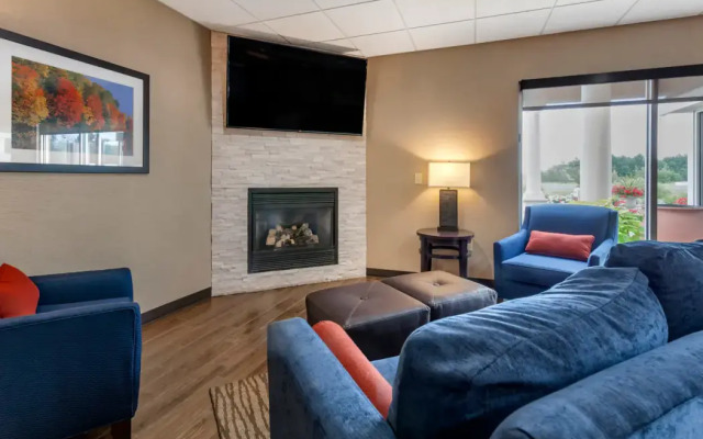 Comfort Suites Escanaba