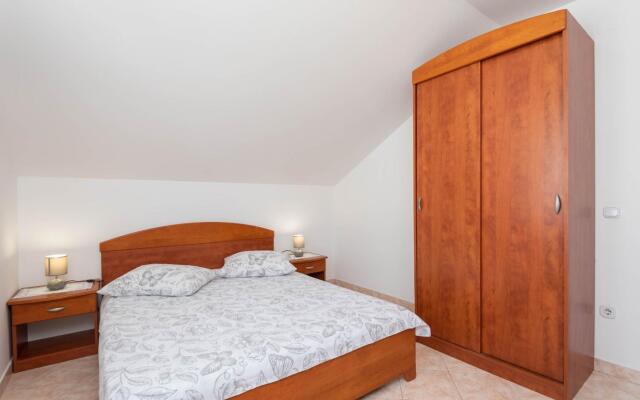 Ora  - Apartments with Pool - A11(4+2)