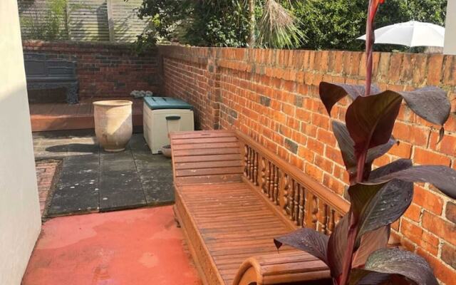 4 Bedroom House Near Seven Dials