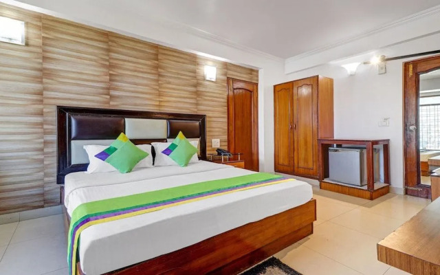 OYO 3899 Paradise Continental