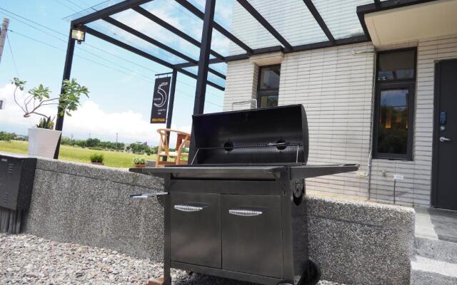 Season 5 Country Inn