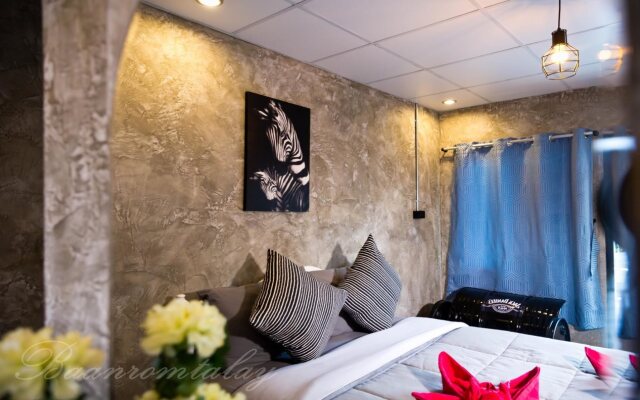 Baan Rom Talay