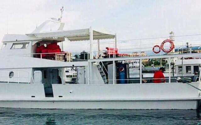 Apt On Lermontov 37 B