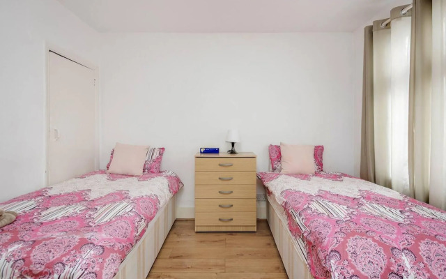 Impeccable and Welcoming 3-bed House in London