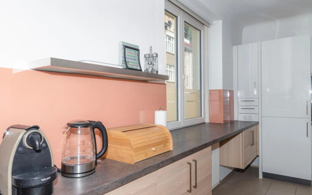 Beautiful 2-bedroom apartment near Schönbrunn