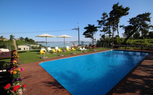 Hwaseong Sea Pension