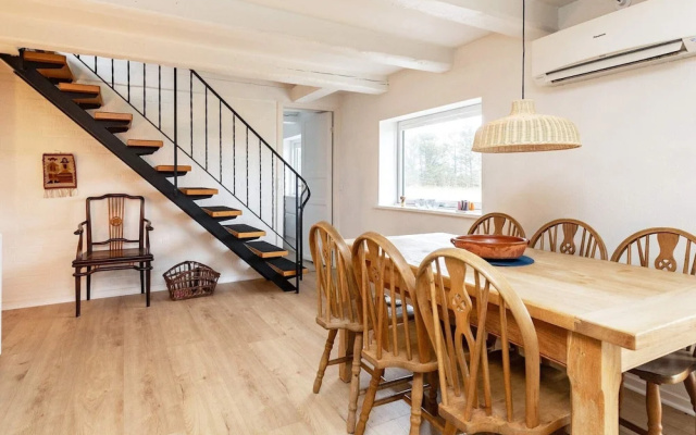 6 Person Holiday Home in Frostrup