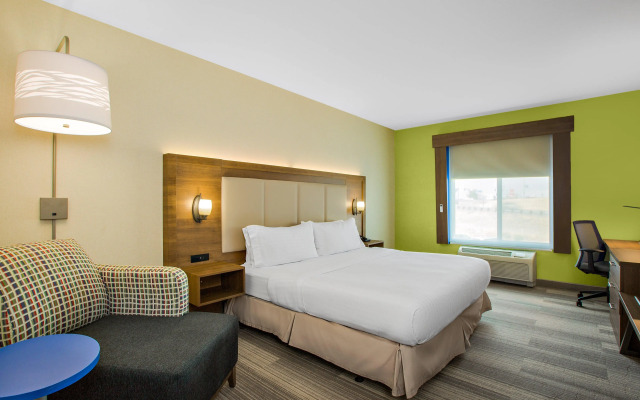 Holiday Inn Express & Suites Ontario by IHG