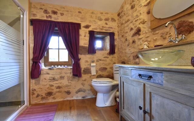 Lavish Home in Montferrand-du-périgord Aquitaine With Pool