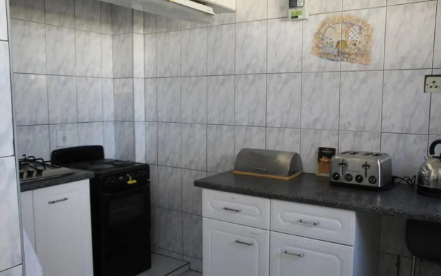 3 on 5: Houghton 3 Bedroom Home