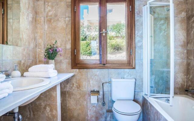 Villa Helios sea view & pool 3km from Fiskardo