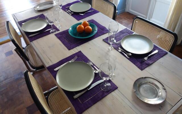 Modern, traditional , bright and stylish appartement