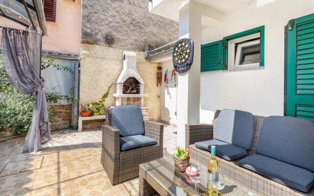 Amazing Home in Sisan with Hot Tub, WiFi & 2 Bedrooms