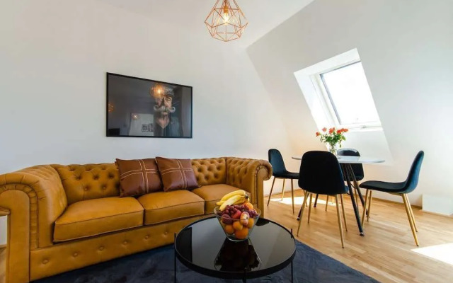 Grand Quarters City Residence