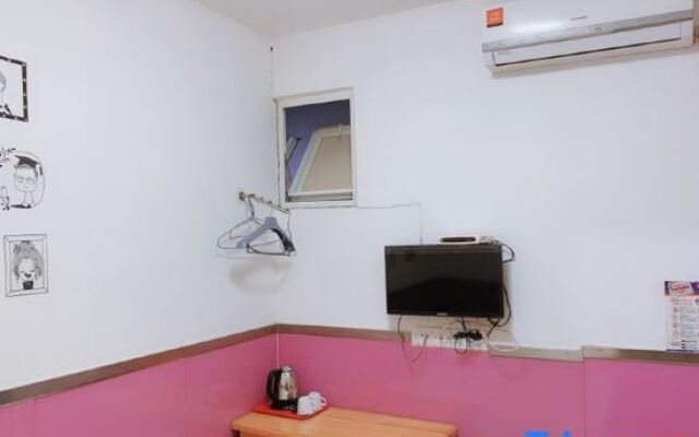 Xingshu 99 Chain Hotel (Shanghai Kongjiang Road Shop)