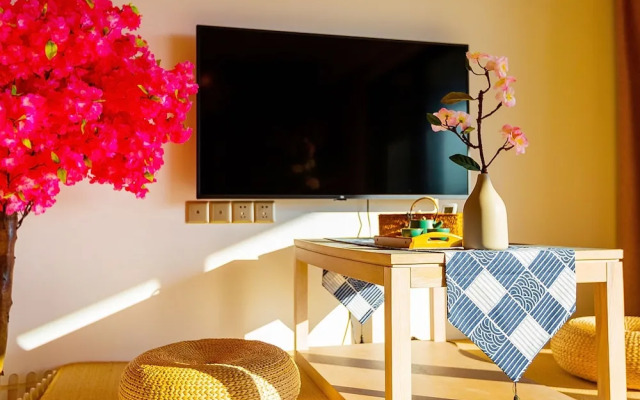 Yi Shu Jing Pin Holiday Hotel