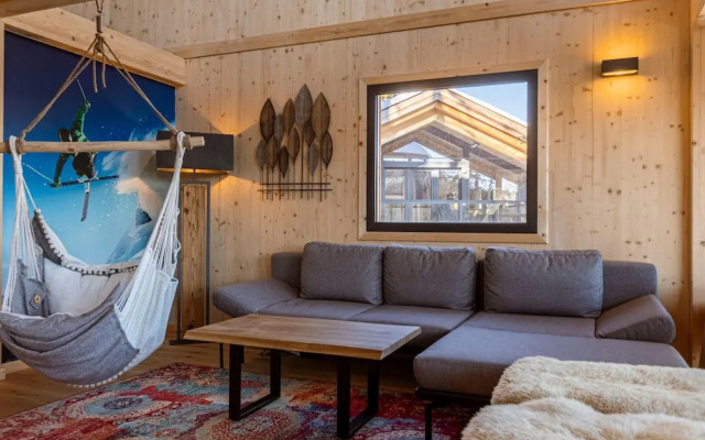 Chalet With Sauna on Balcony