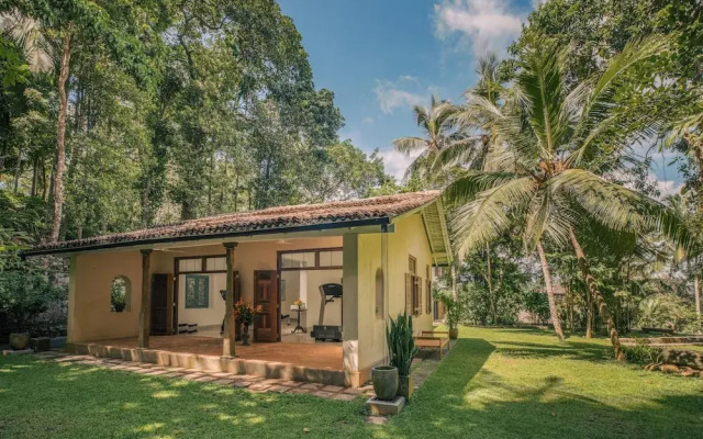 Luxurious 07 Bedroom Hilltop Villa With Private Gym
