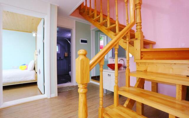 Namhae Montmartre Pension