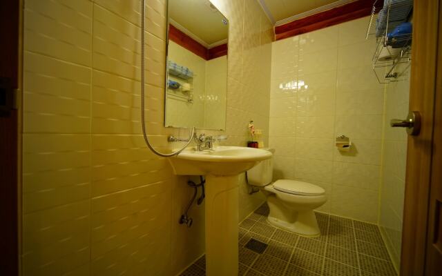 Jeonju Gwigeoraesa Hanok Stay