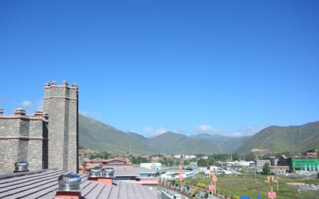 Yunyi Hotel