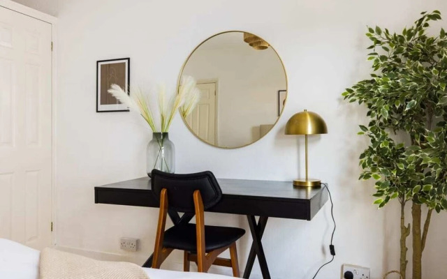 The Reading Wonder - Stunning 2bdr Flat With Parking