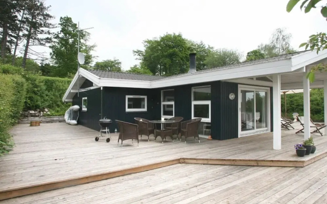 Splendid Holiday Home in Dronningmolle near Beach