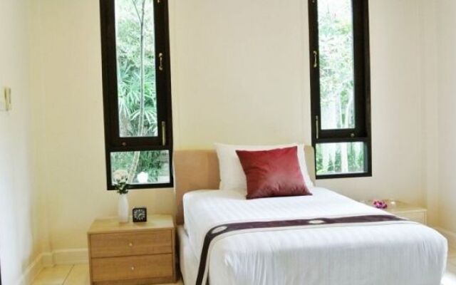Phuket Ratchamaka Pool Villa