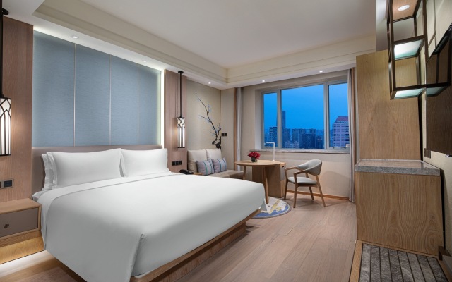 Crowne Plaza Shanghai Nanjing Road by IHG