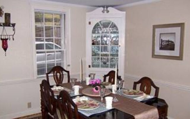 Wellesley Bed and Breakfast