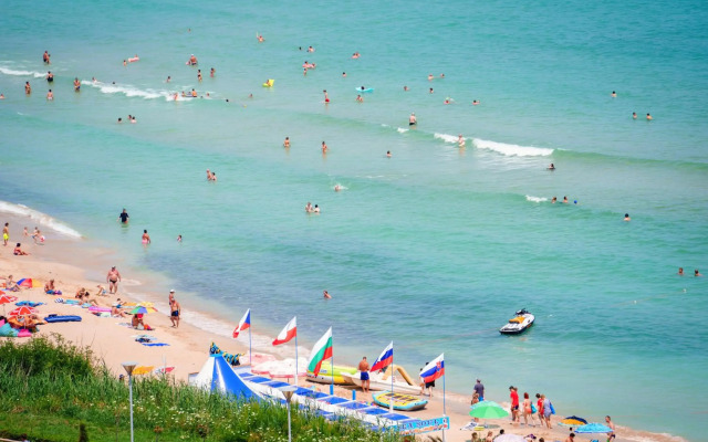 Perla Beach Hotel III