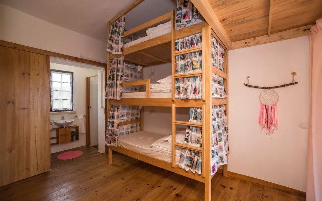 Ericeira Villa Surf Camp Hostel