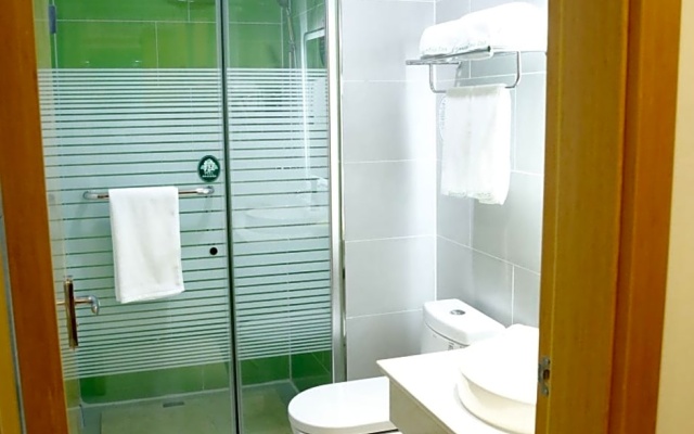 GreenTree Inn Ordos Kangbashi District Ulan Mulun Street Branch – Bathroom – Ordos