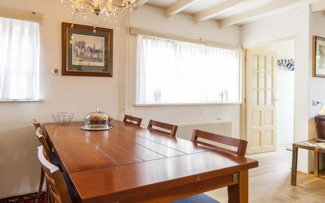 Tasteful Holiday Home in Wemeldinge near Sea