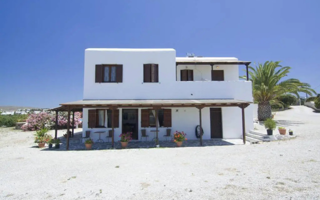 Romanzza Studios