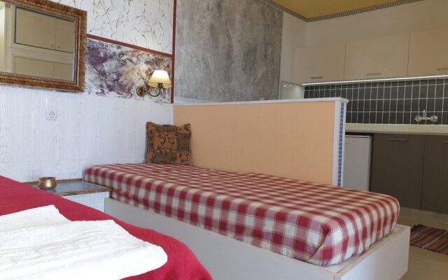 "room in Studio - Studio Quiet And Peaceful And Very Relaxing With Kitchen, Shared Pool and Ac"